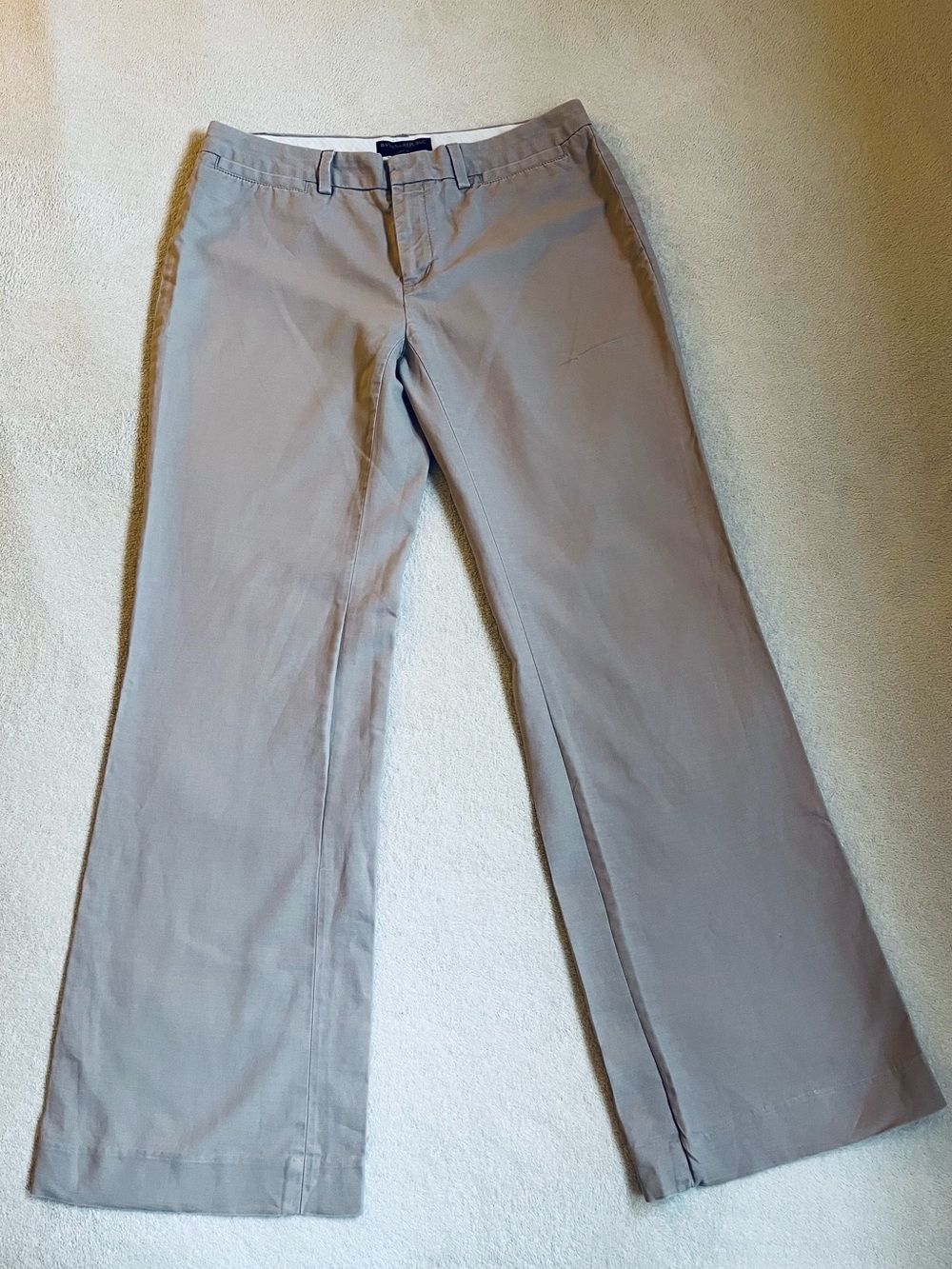 Banana Republic Women’s Trousers Chinos size 8s, khaki Tan.